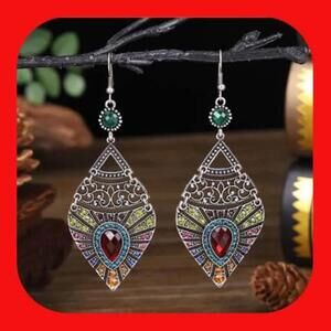 New Gorgeous Regal Collection  Earrings

Multi Colored